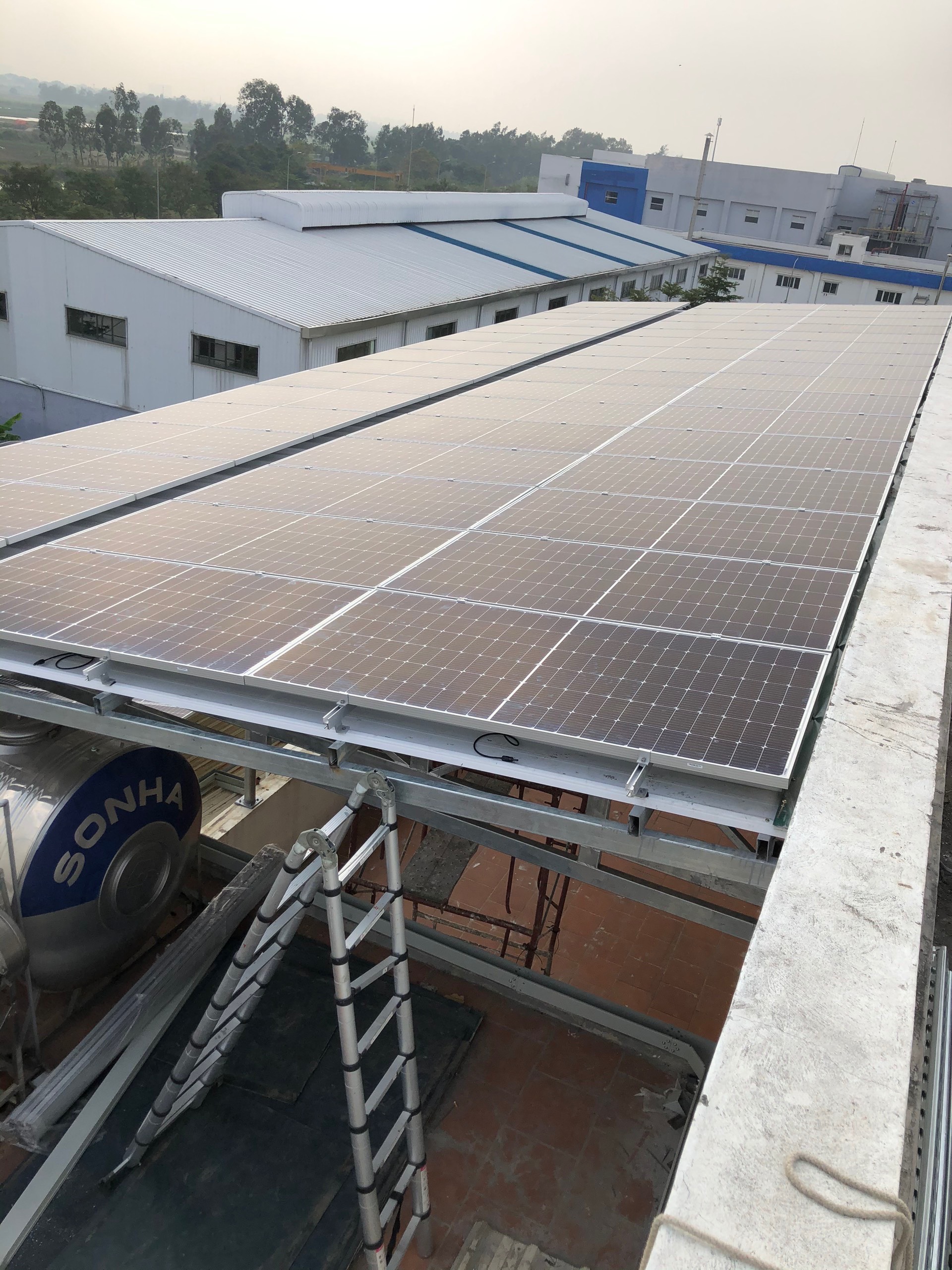 Lắp đặt điện năng lượng mặt trời - Công Ty TNHH Sản Xuất Và Thương Mại Vivaeco